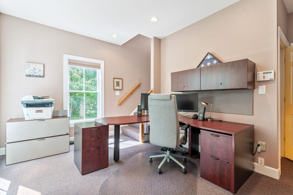 6256 Empire - Inlaw Suite-3