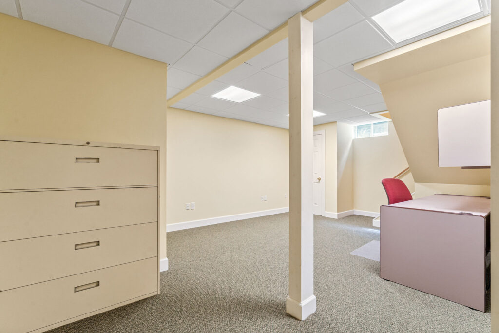 6256 Empire - Inlaw Suite-6