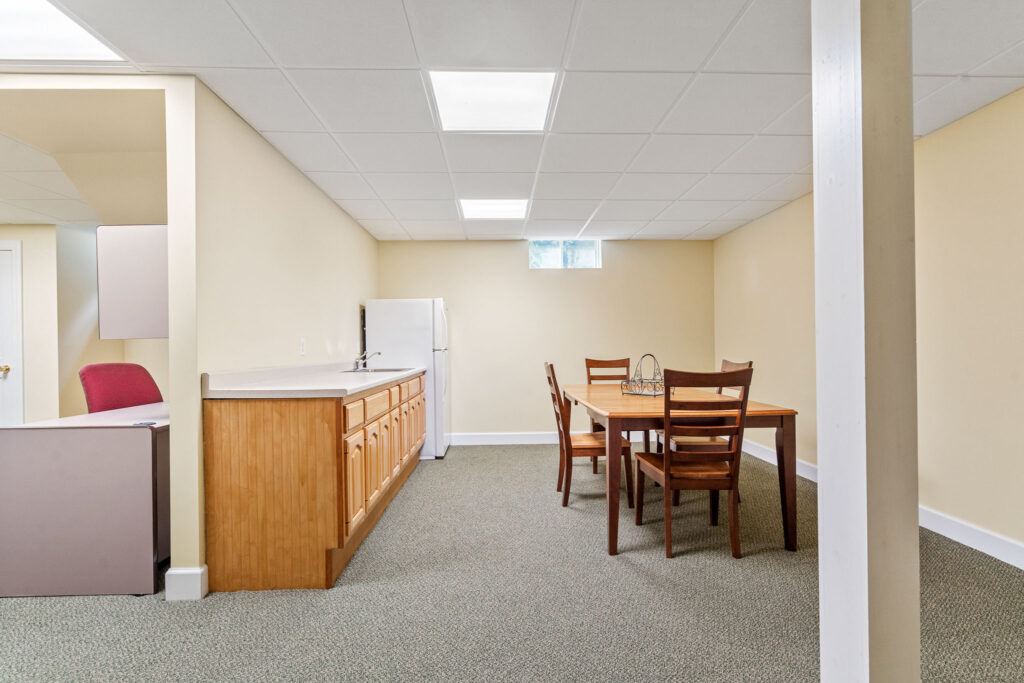 6256 Empire - Inlaw Suite-9